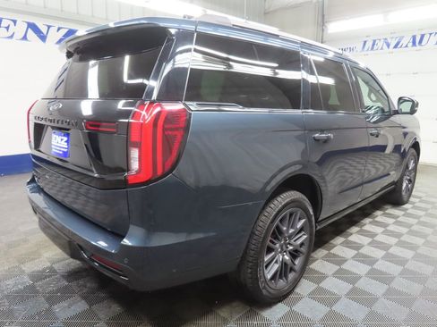 Used 2025 Ford Expedition Platinum w/ Stealth Performance Package AWD/4WD image 5