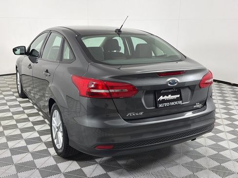 Used 2016 Ford Focus SE image 7