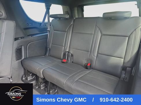 Used 2024 Chevrolet Suburban LT RWD image 28