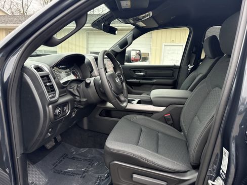 New 2026 RAM 1500 Express AWD/4WD image 13