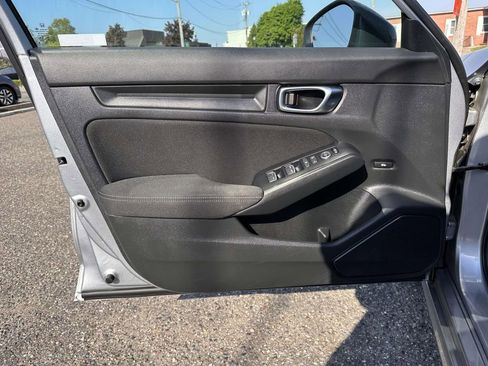 Used 2023 Honda Civic Sport image 8