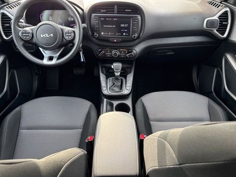 Used 2024 Kia Soul LX w/ Option Group 015 FWD image 13