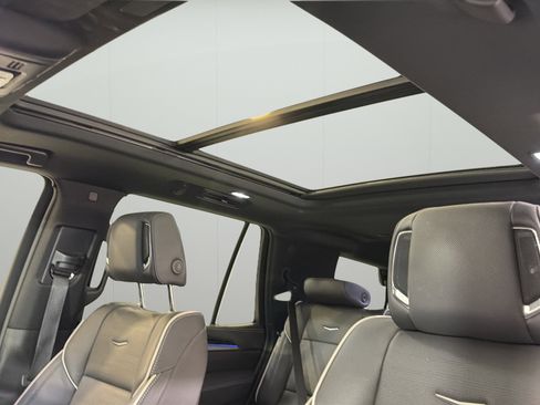 Used 2025 Cadillac Escalade Sport w/ LPO, ONYX Package AWD/4WD image 20