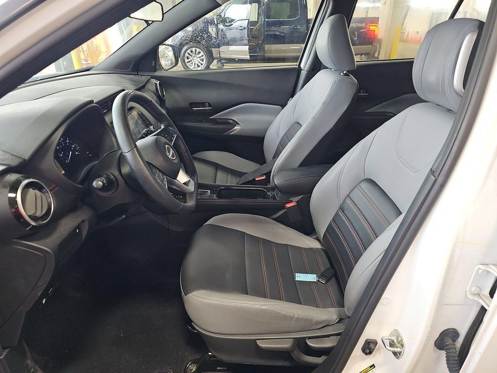 Certified 2023 Nissan Kicks SR w/ SR Premium Package FWD image 7