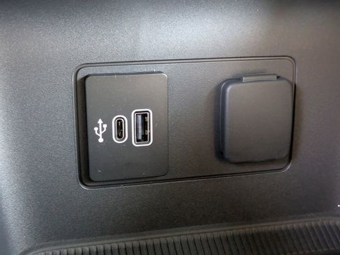 New 2026 Ford Explorer Active w/ Active Comfort Package image 24