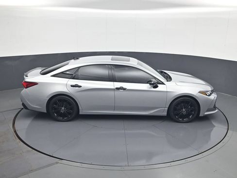 Used 2021 Toyota Avalon XSE FWD image 17