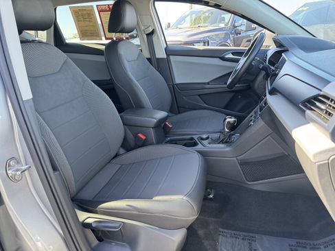 Used 2022 Volkswagen Taos SE w/ IQ.Drive SE Package image 36