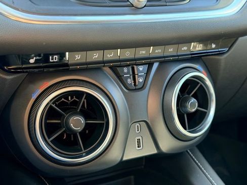 Certified 2024 Chevrolet Blazer LT w/ Convenience Package image 15