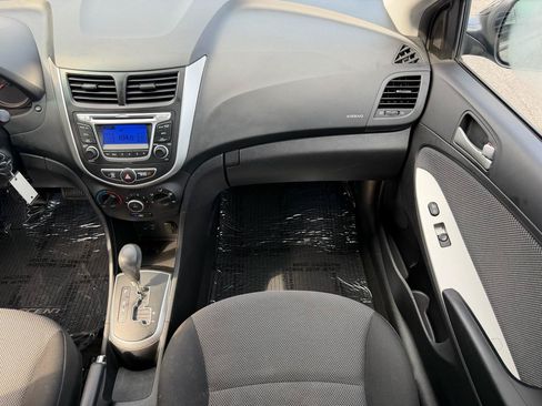 Used 2014 Hyundai Accent GS FWD image 23