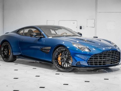 New 2025 Aston Martin Vanquish RWD image 42