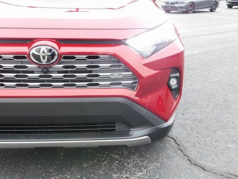 Used 2025 Toyota RAV4 Limited image 9