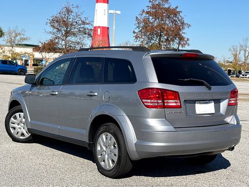 Used 2020 Dodge Journey SE w/ SE Popular Equipment Group image 30
