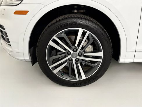 Used 2020 Audi Q5 e Premium Plus w/ Premium Plus Package AWD/4WD image 30
