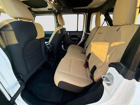 Used 2021 Jeep Wrangler Unlimited Sport image 22