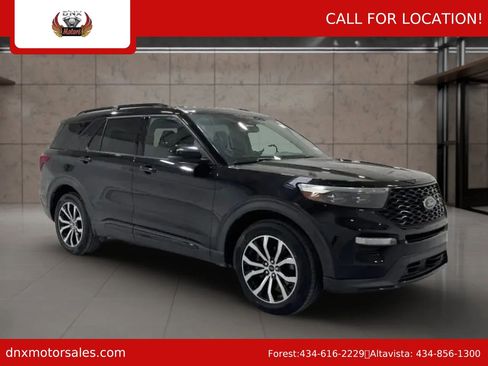 Used 2020 Ford Explorer Platinum w/ Premium Technology Package image 3