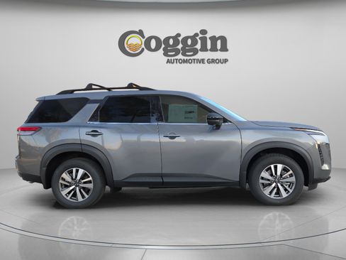 New 2026 Nissan Pathfinder SL FWD image 7