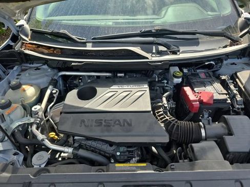 Used 2023 Nissan Rogue SL w/ SL Premium Package FWD image 4