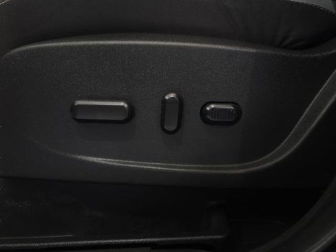 Used 2018 Ford Escape SE FWD image 13