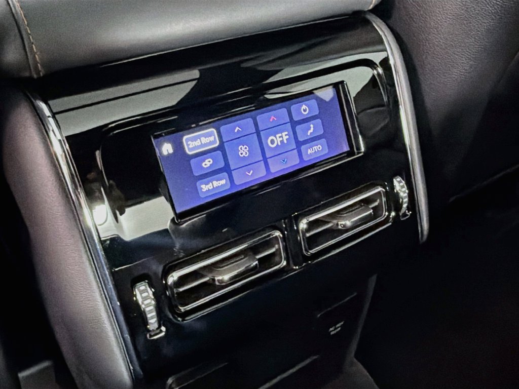 New 2026 Lincoln Aviator Black Label w/ Dynamic Handling Package AWD/4WD image 27