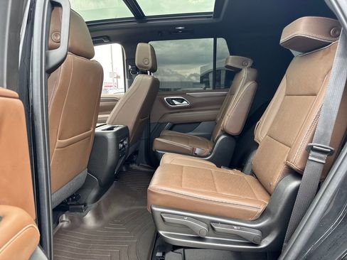 Used 2022 Chevrolet Tahoe High Country image 15