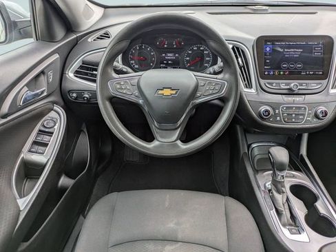 Used 2024 Chevrolet Malibu LT FWD image 15