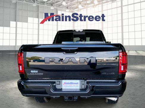 New 2026 RAM 2500 Laramie AWD/4WD image 4