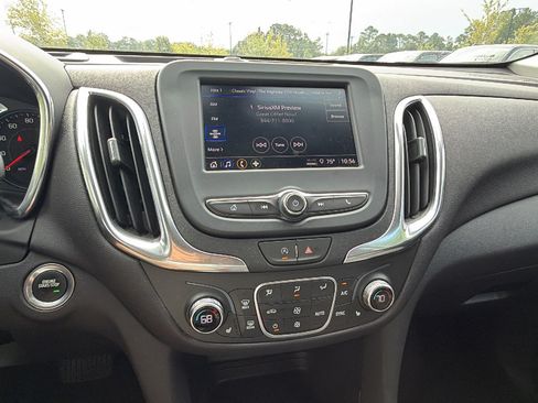 Used 2024 Chevrolet Equinox LT FWD image 32