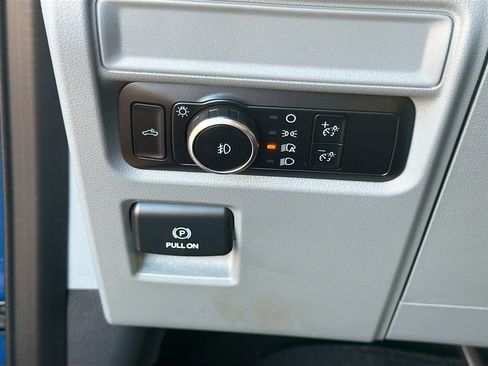 Used 2023 Ford F150 XLT image 30