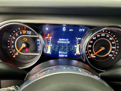 Used 2022 Jeep Wrangler Unlimited Sahara w/ Cold Weather Group AWD/4WD image 14