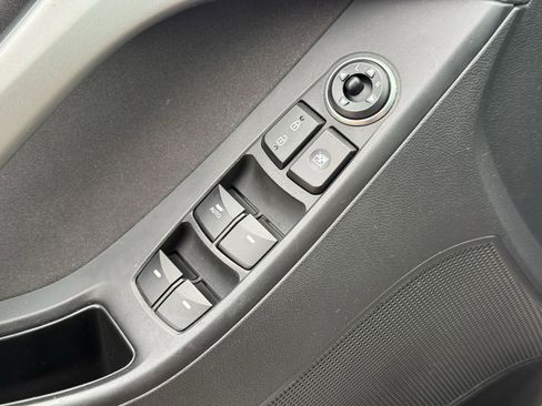 Used 2016 Hyundai Elantra Value Edition FWD image 26