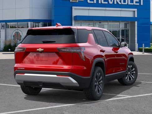 New 2026 Chevrolet Equinox LT image 4