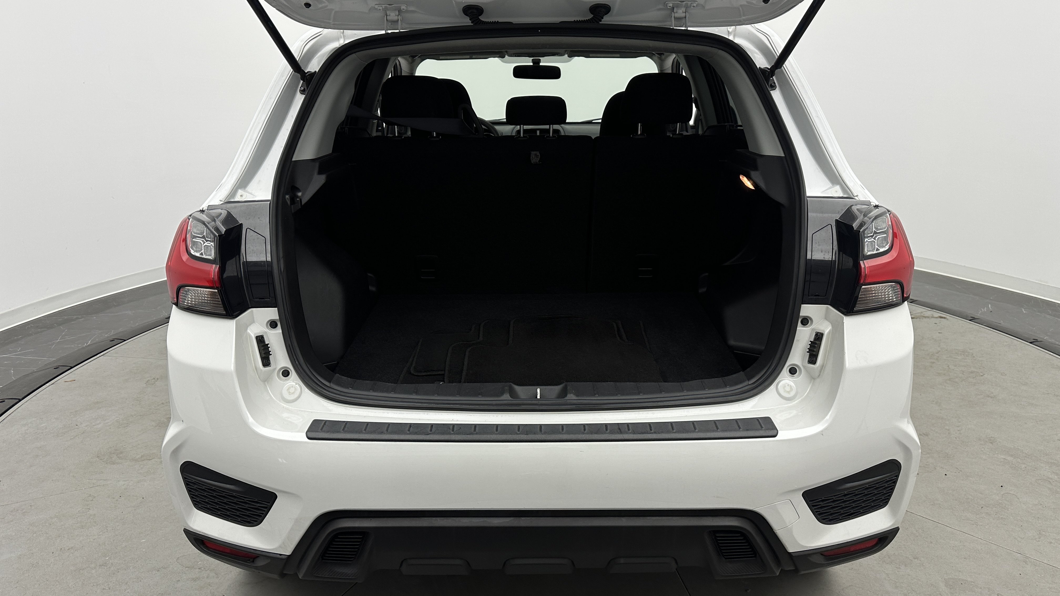 Used 2020 Mitsubishi Outlander Sport ES FWD image 24