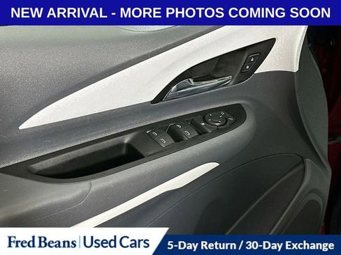 Used 2020 Chevrolet Bolt LT FWD image 19