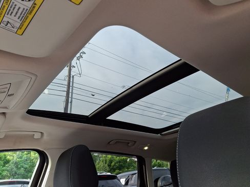 Used 2015 Ford Escape SE AWD/4WD image 21
