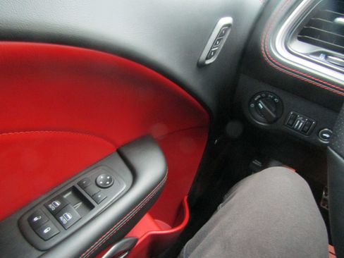 Used 2022 Dodge Challenger R/T Scat Pack image 19