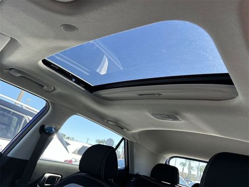 New 2025 Hyundai Venue SEL image 22