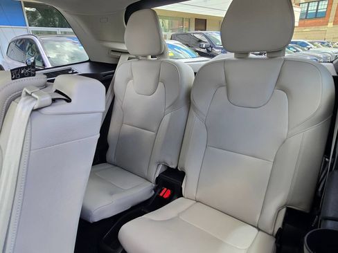 Certified 2025 Volvo XC90 T8 Plus w/ Protection Package Premier AWD/4WD image 22