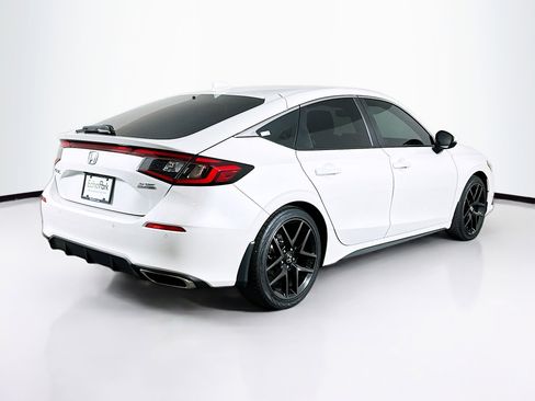 Used 2024 Honda Civic Sport Touring image 9