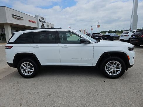 New 2026 Jeep Grand Cherokee Laredo X AWD/4WD image 9