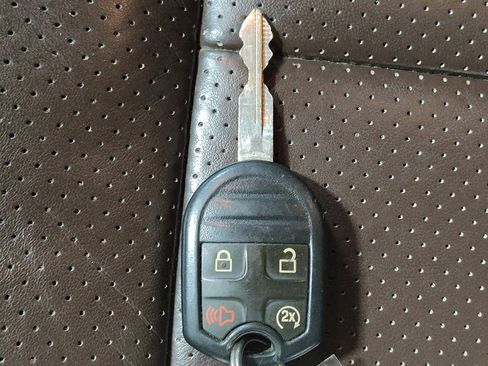 Used 2012 Ford F150 Platinum AWD/4WD image 32