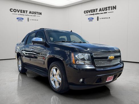 Used 2013 Chevrolet Avalanche LT w/ All-Star Edition RWD image 7