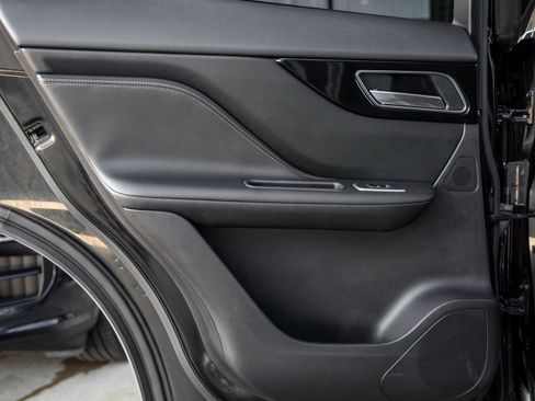 Used 2019 Jaguar F-PACE Prestige image 29