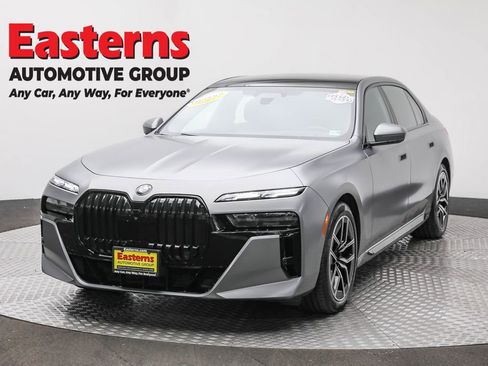 Used 2023 BMW 740i w/ Executive Package RWD image 1