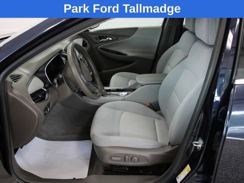 Used 2016 Chevrolet Malibu LT FWD image 14