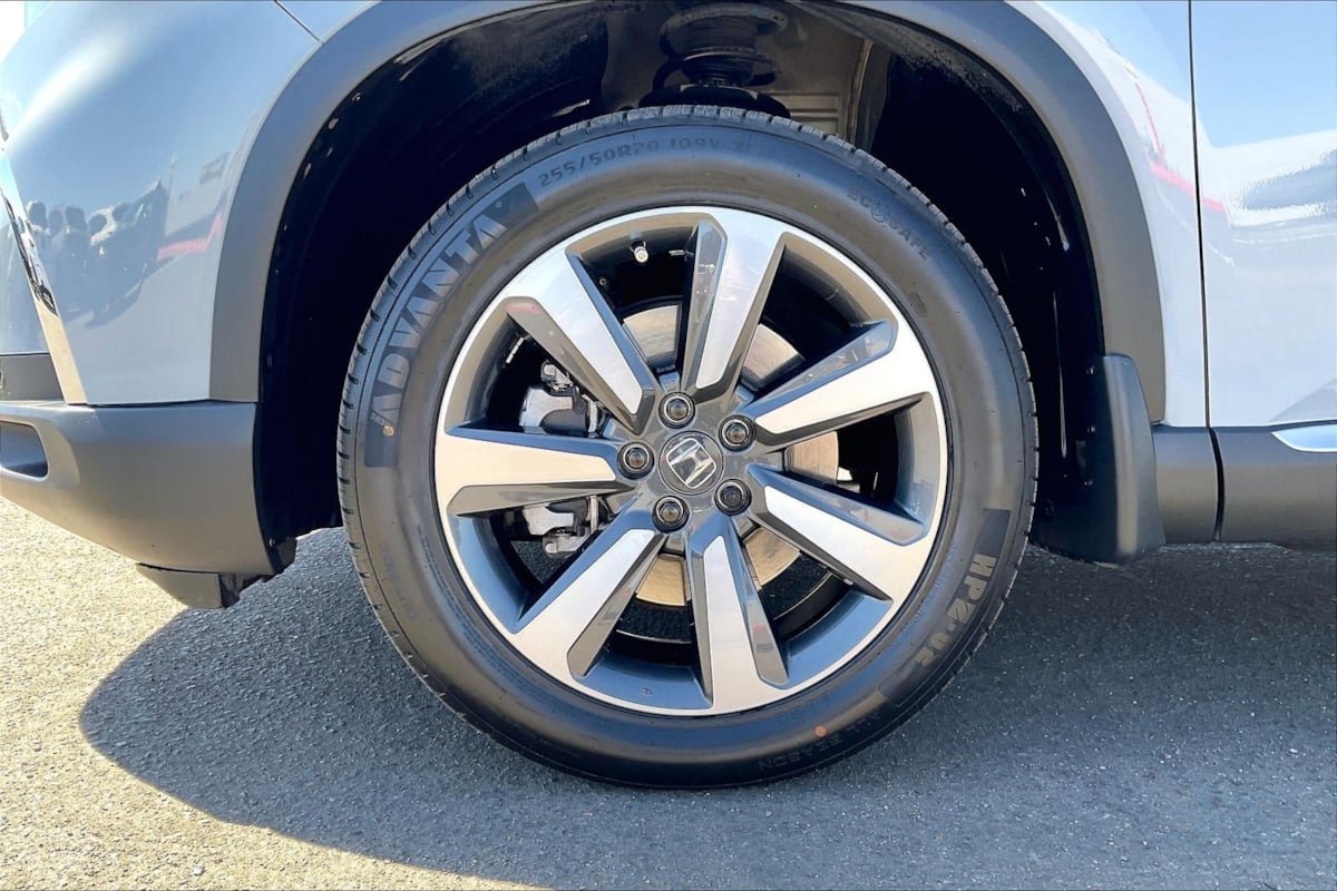 Used 2023 Honda Pilot Touring image 9