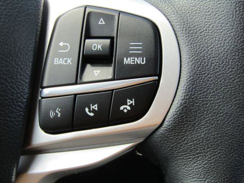 Used 2024 Ford Explorer XLT w/ Equipment Group 202A AWD/4WD image 23