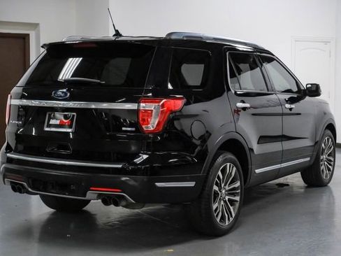 Used 2018 Ford Explorer Platinum image 10