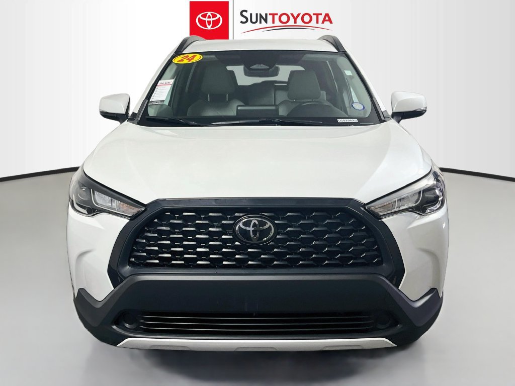 Used 2024 Toyota Corolla Cross LE AWD/4WD image 8