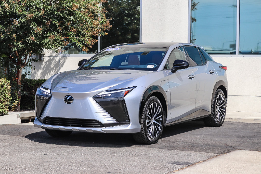 Used 2023 Lexus RZ 450e Premium w/ Cold Area Package AWD/4WD image 3