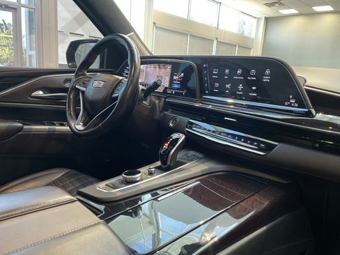 Used 2021 Cadillac Escalade Sport Platinum image 39